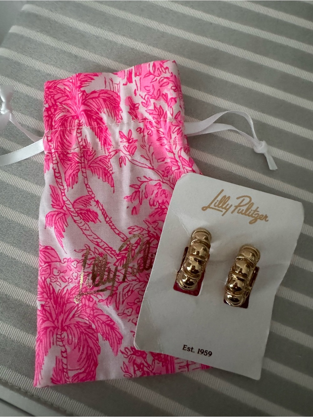 Lilly Pulitzer Gold Hoop Earrings with Pink Patterned Drawstring Pouch